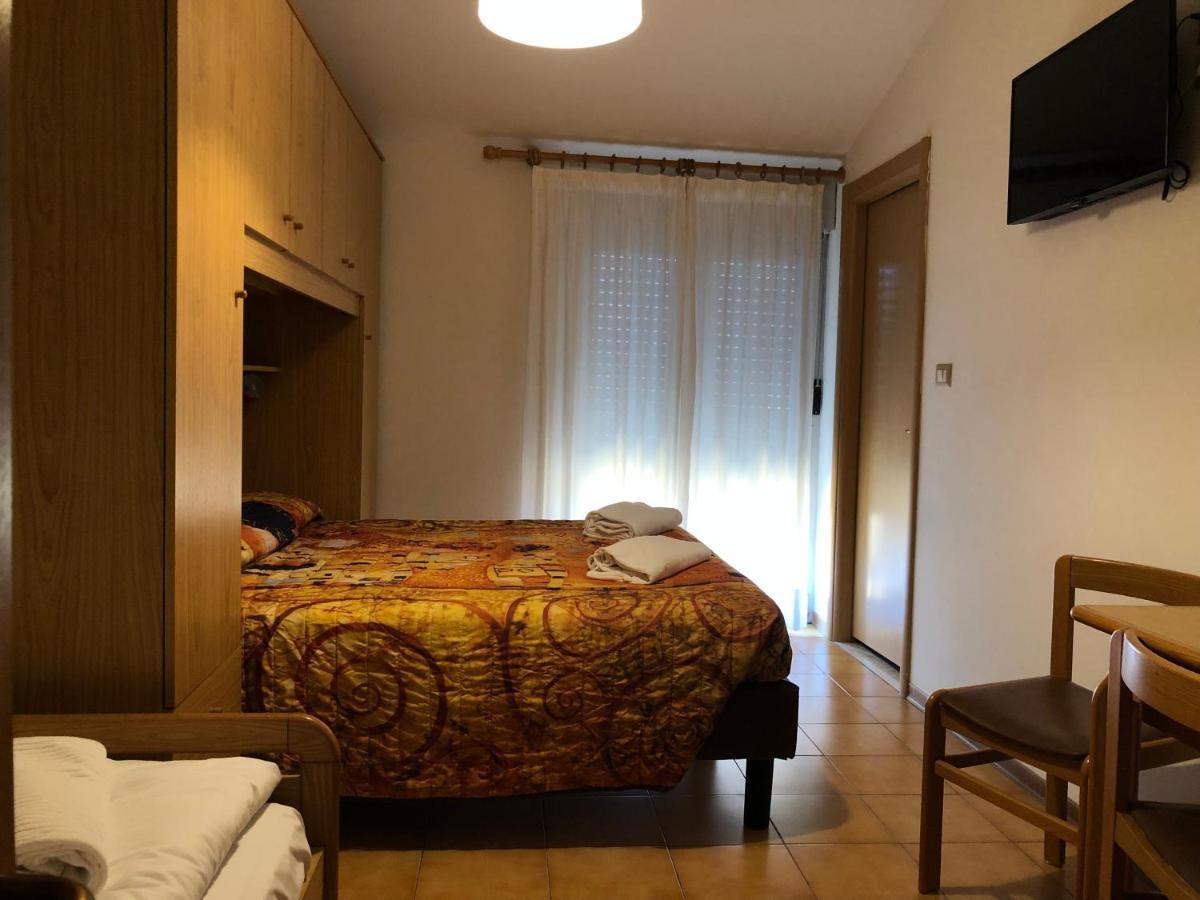 Hotel Garni Villa Magnolia Torbole Sul Garda Ngoại thất bức ảnh