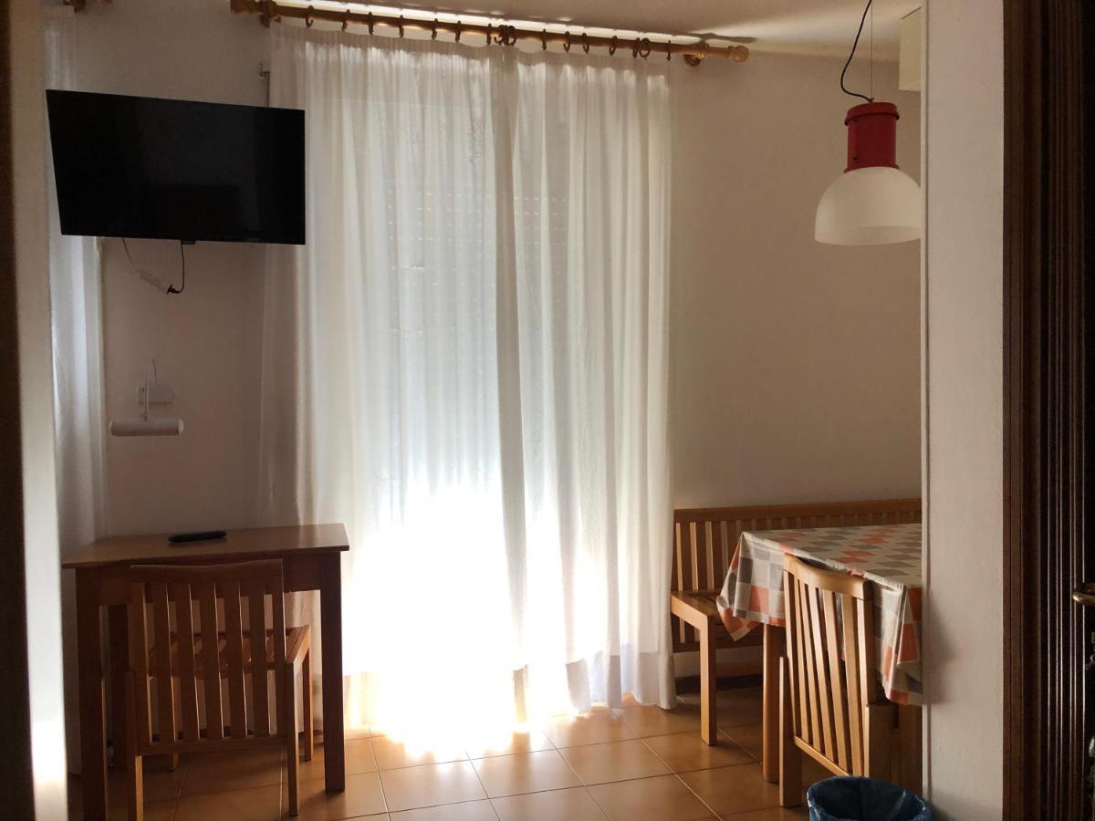 Hotel Garni Villa Magnolia Torbole Sul Garda Ngoại thất bức ảnh