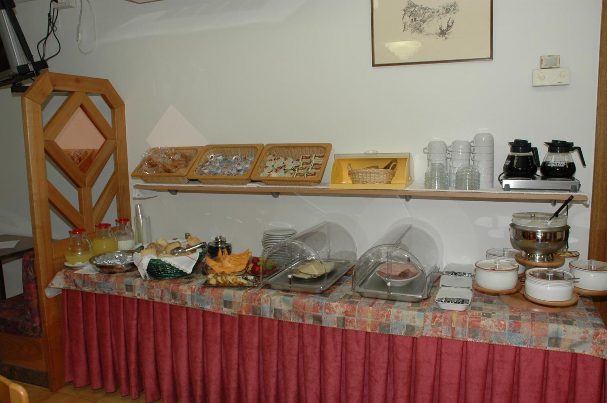 Hotel Garni Villa Magnolia Torbole Sul Garda Ngoại thất bức ảnh
