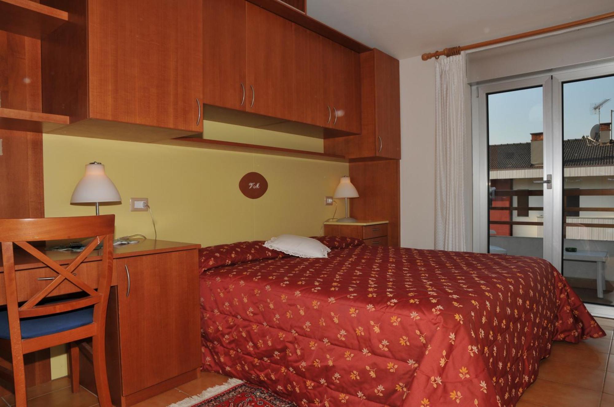 Hotel Garni Villa Magnolia Torbole Sul Garda Ngoại thất bức ảnh