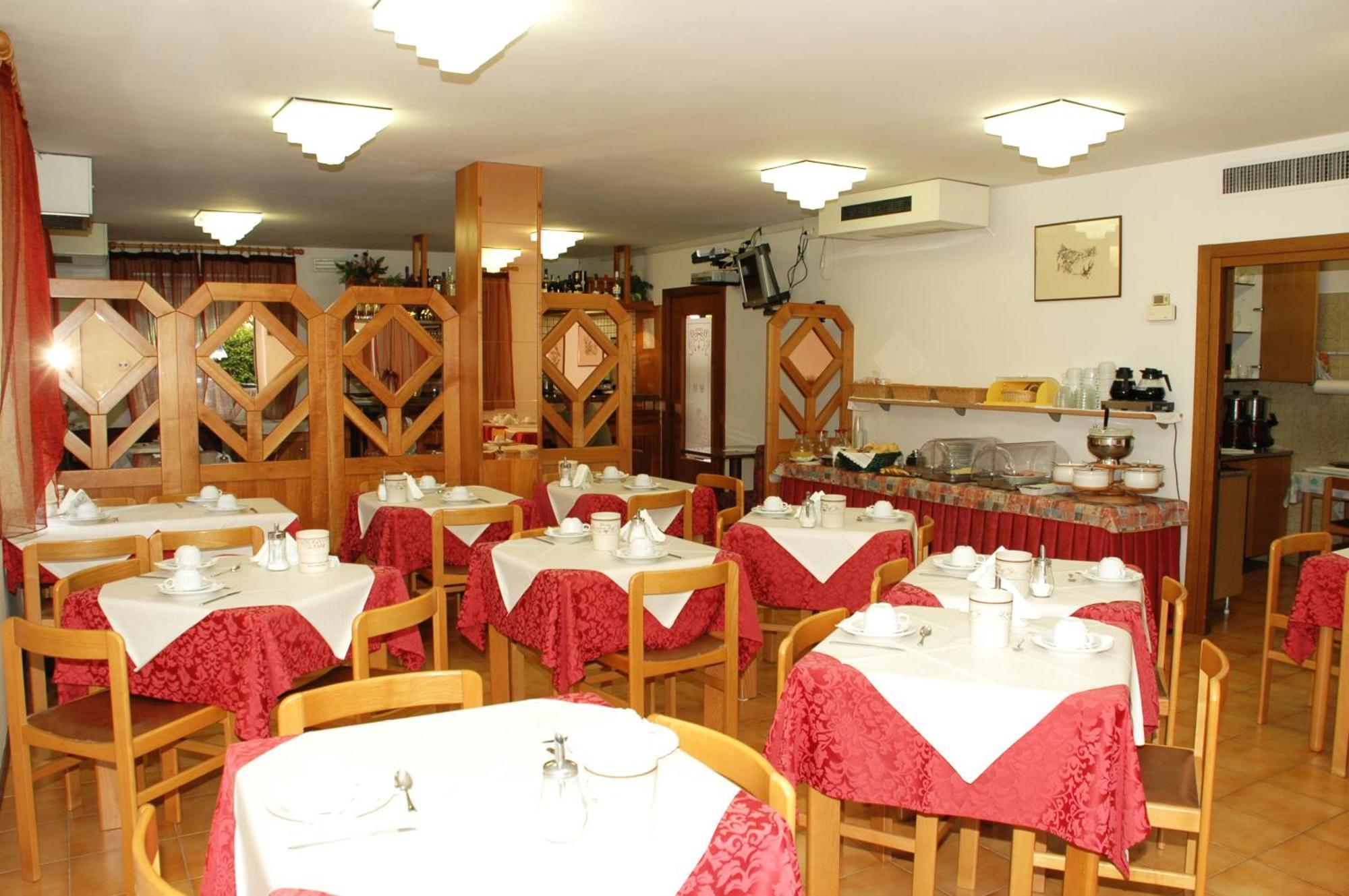 Hotel Garni Villa Magnolia Torbole Sul Garda Ngoại thất bức ảnh