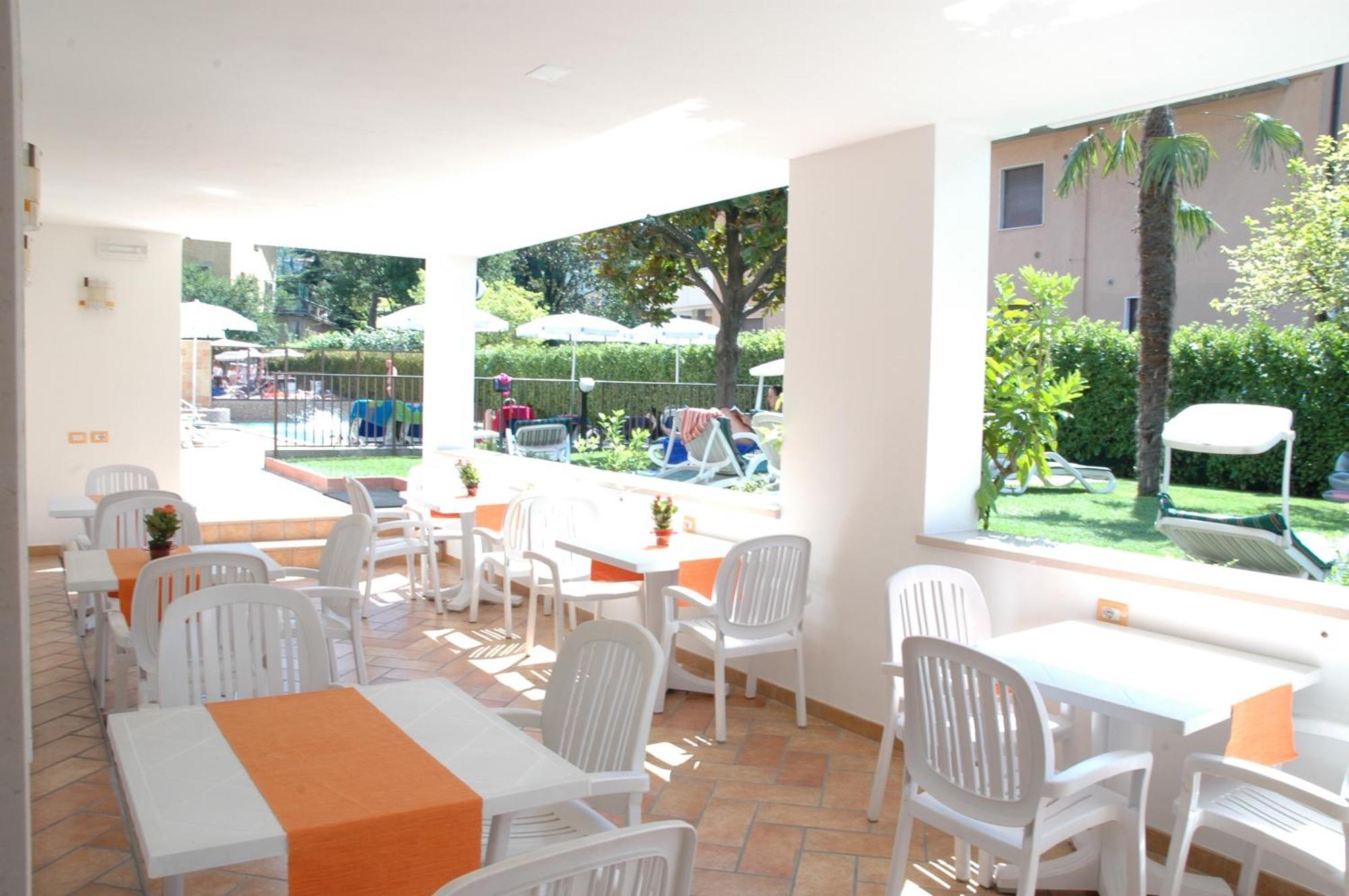 Hotel Garni Villa Magnolia Torbole Sul Garda Ngoại thất bức ảnh