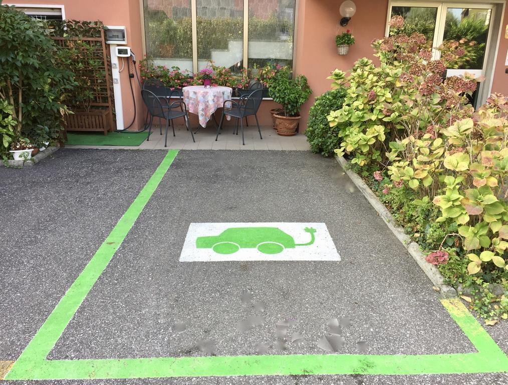 Hotel Garni Villa Magnolia Torbole Sul Garda Ngoại thất bức ảnh