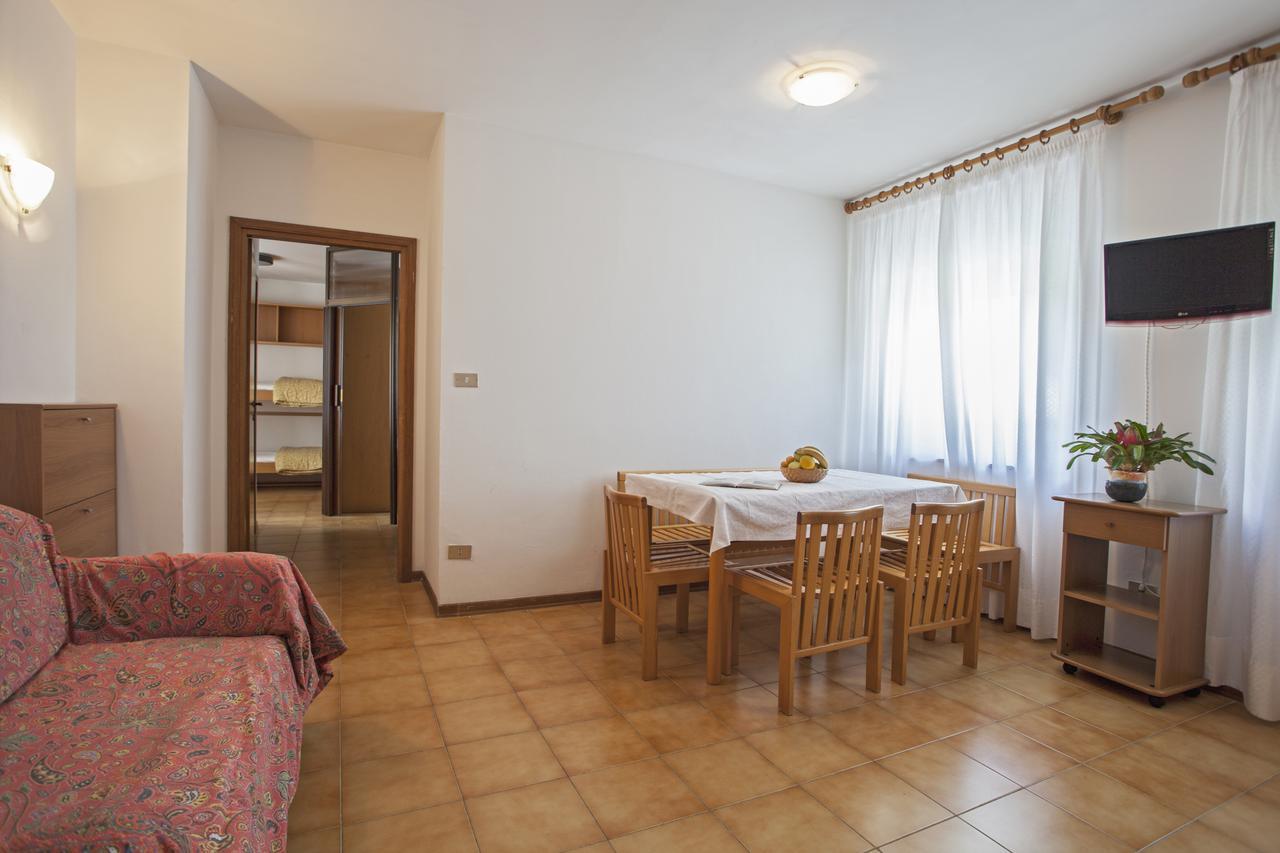 Hotel Garni Villa Magnolia Torbole Sul Garda Ngoại thất bức ảnh