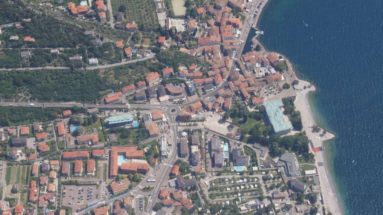 Hotel Garni Villa Magnolia Torbole Sul Garda Ngoại thất bức ảnh
