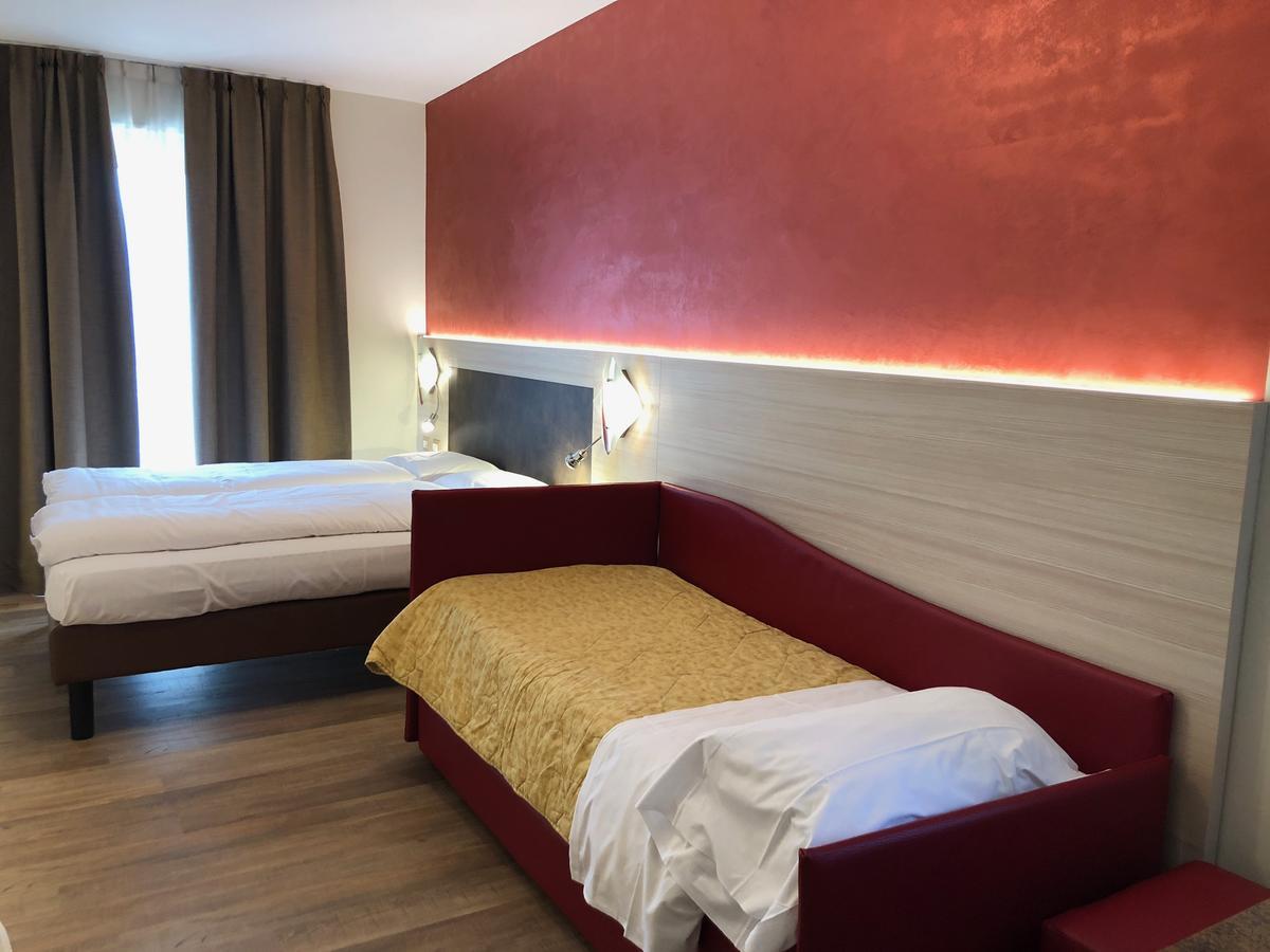 Hotel Garni Villa Magnolia Torbole Sul Garda Ngoại thất bức ảnh