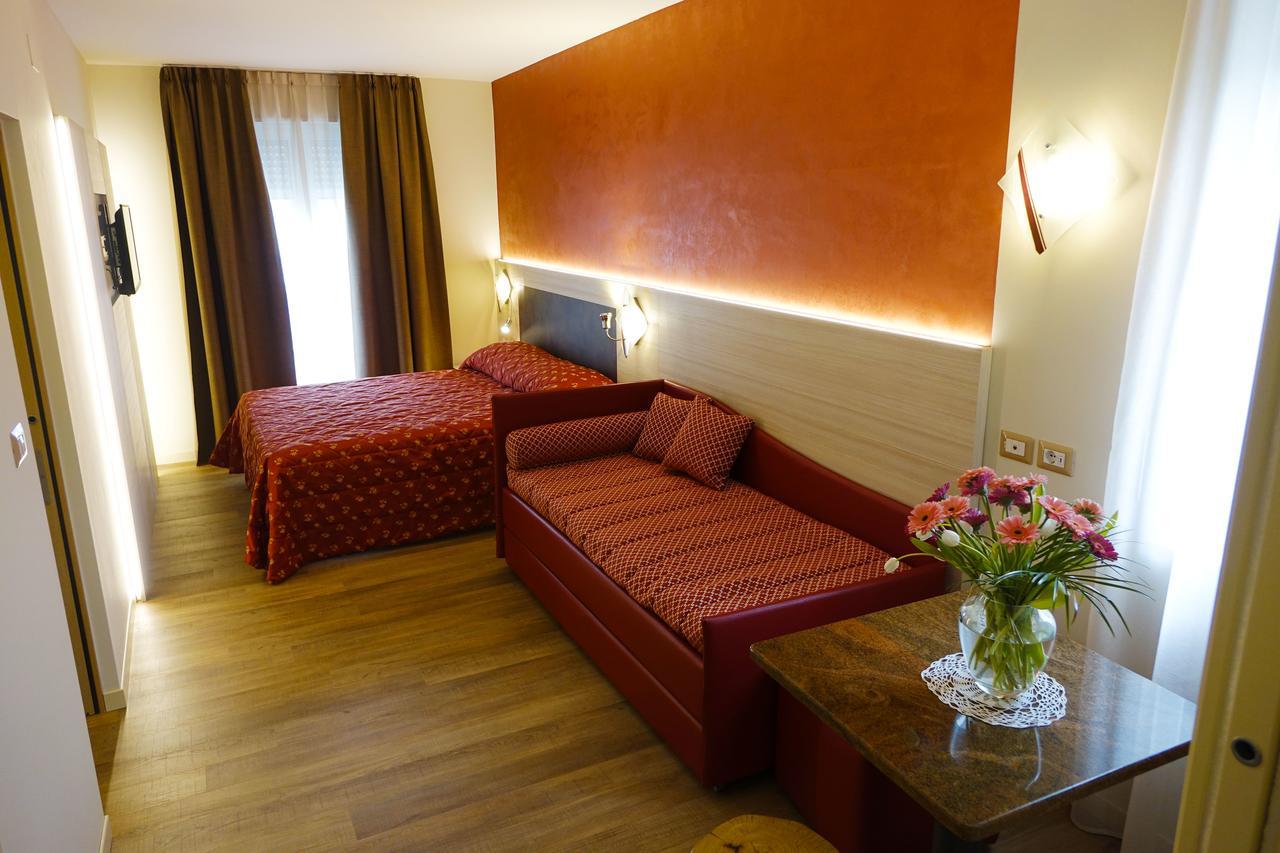 Hotel Garni Villa Magnolia Torbole Sul Garda Ngoại thất bức ảnh