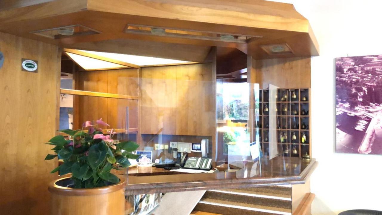 Hotel Garni Villa Magnolia Torbole Sul Garda Ngoại thất bức ảnh